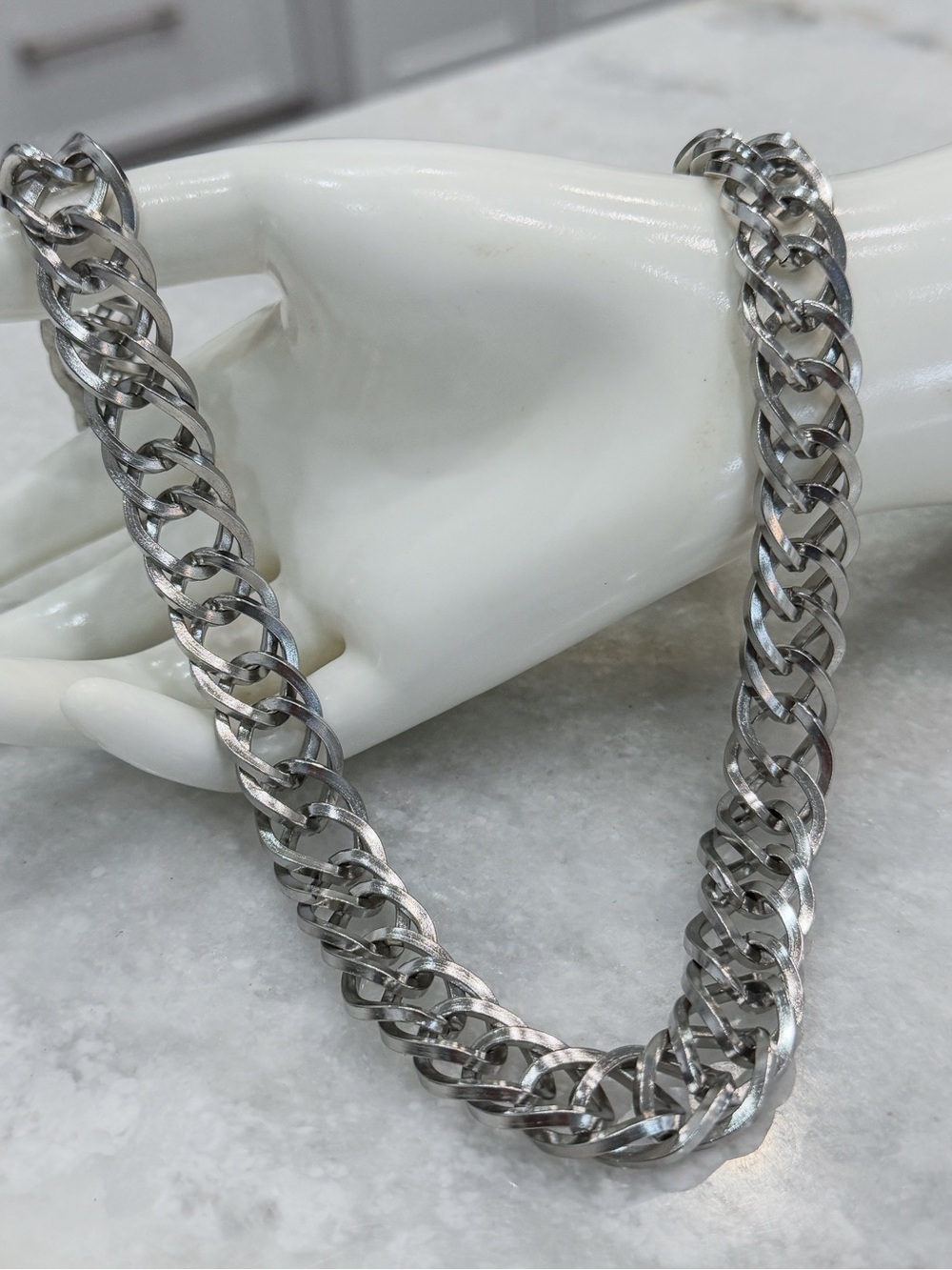Unisex Silver Chunky Interlocking Link 24” Chain